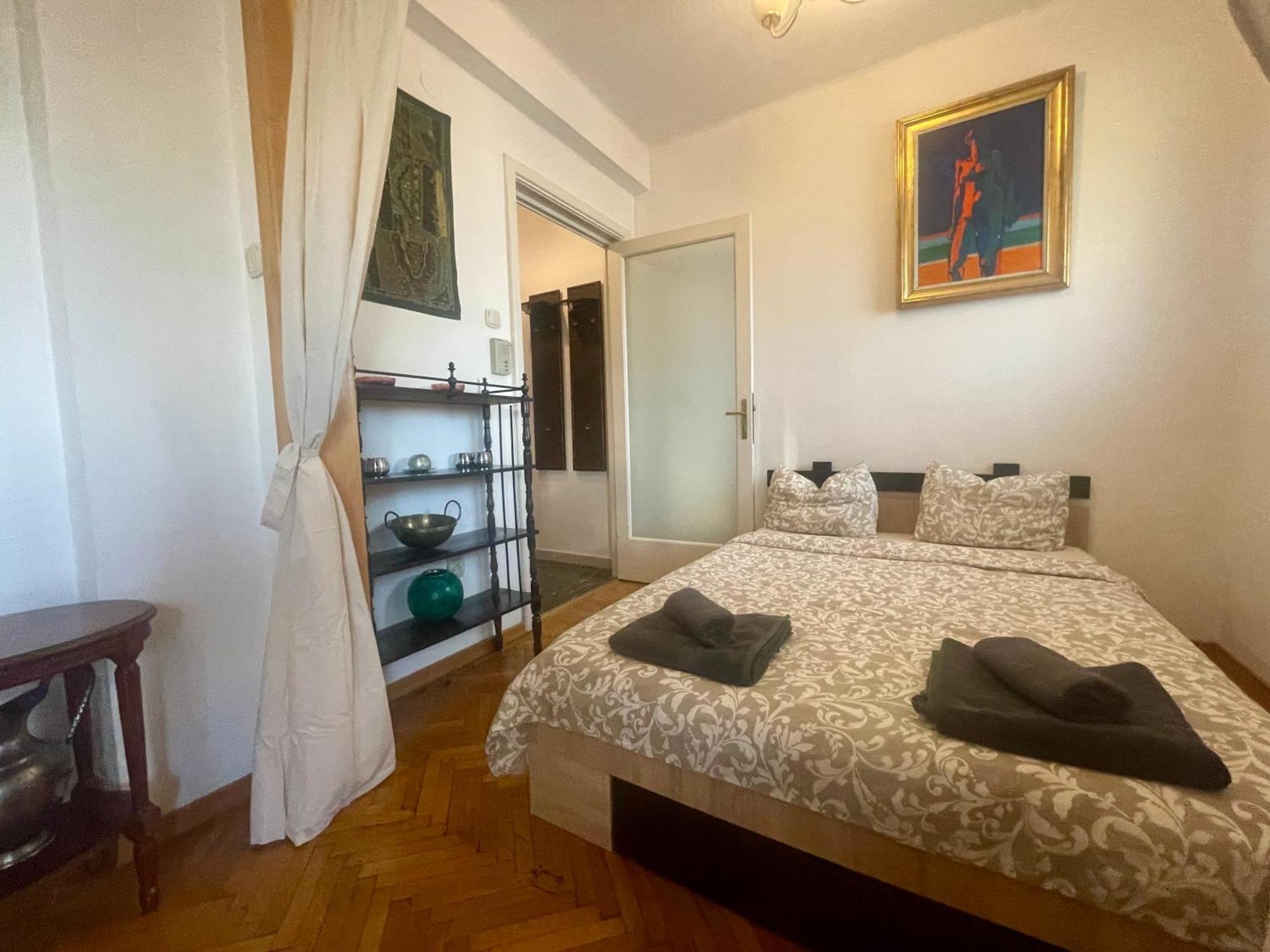Ateneu Palace Apartment